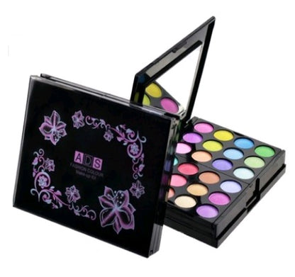 High-quality eye shadow palette with matte and shimmer shades