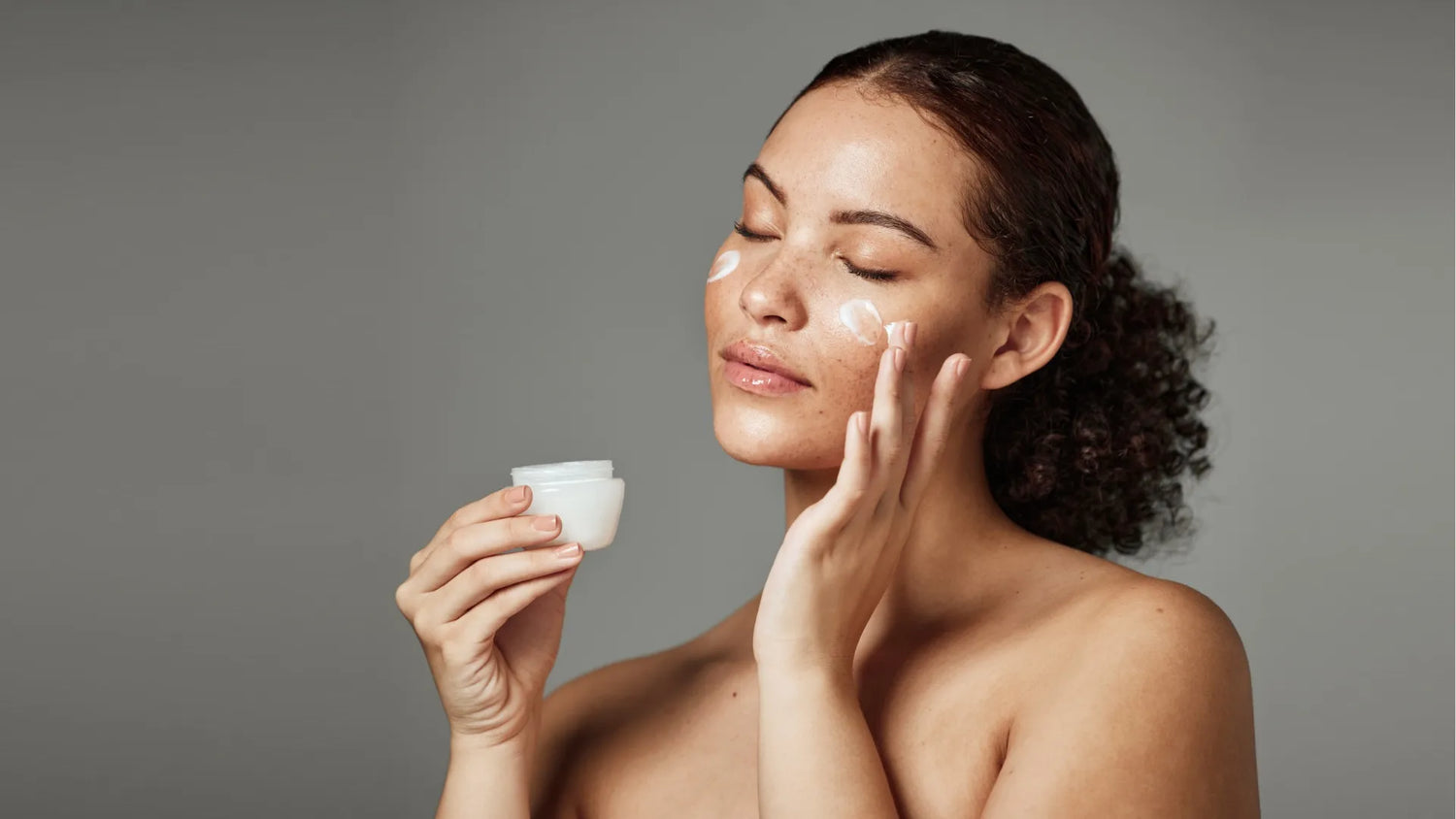 Skincare banner showcasing moisturizers, serums, and cleansers for healthy, radiant skin"